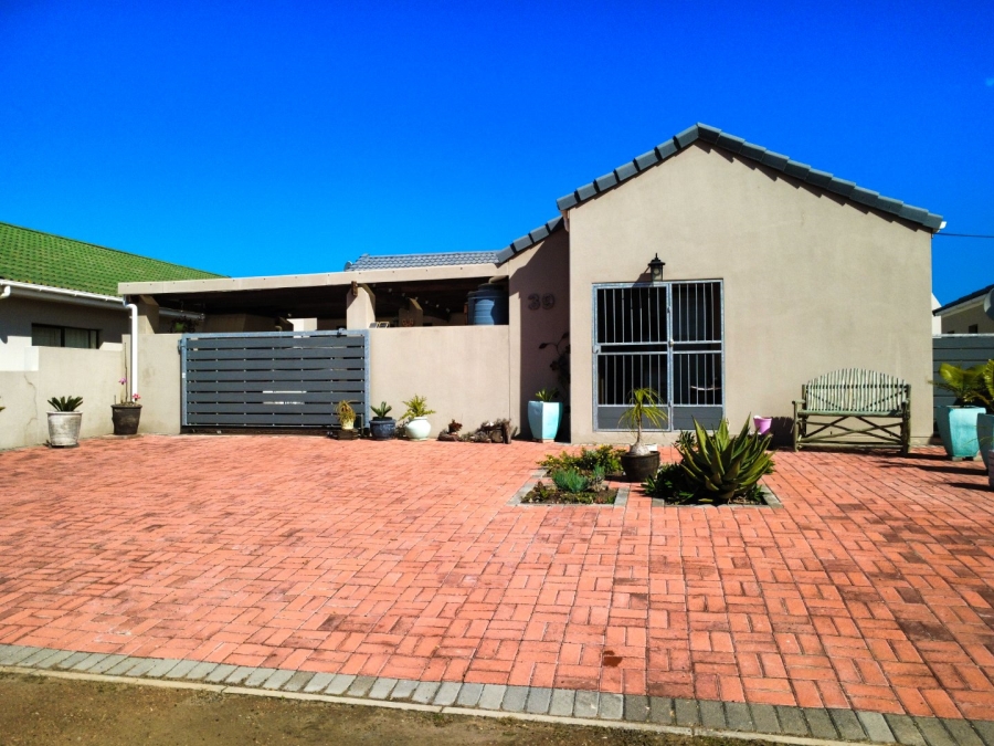 3 Bedroom Property for Sale in Stilbaai Wes Western Cape